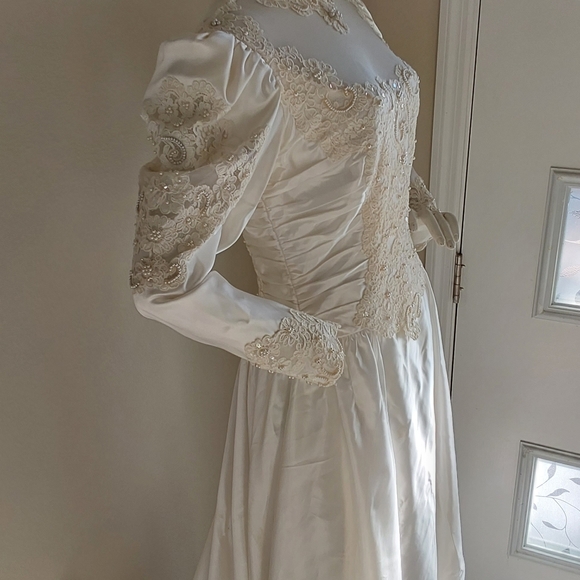 VINTAGE UNION MADE WEDDING GOWN SIZE 16 - Picture 6 of 16